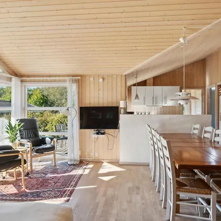 Excellent With Sauna And 10 Persons 펜션