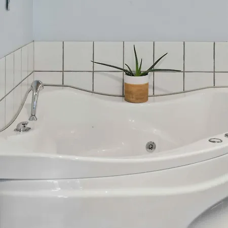 Excellent With Sauna And 10 Persons Højby