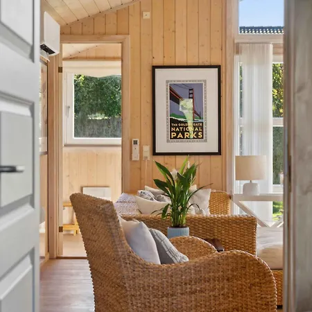 Excellent With Sauna And 10 Persons 펜션 Højby