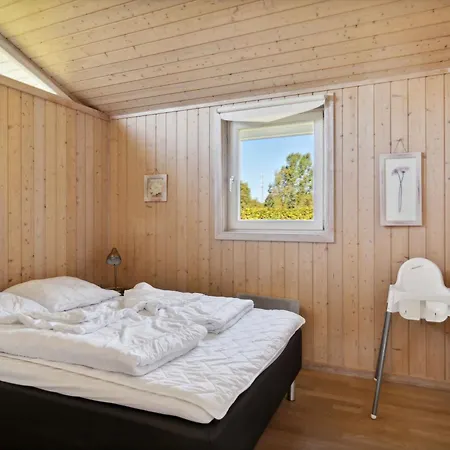 Excellent With Sauna And 10 Persons Højby