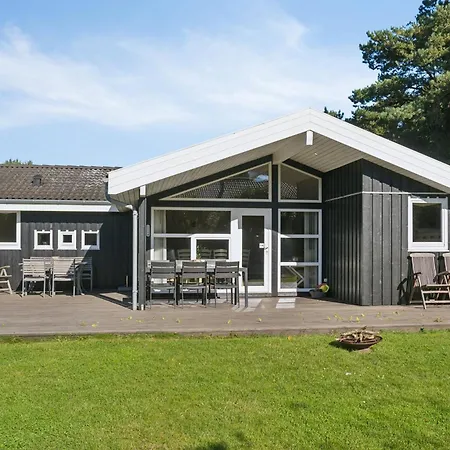 Excellent With Sauna And 10 Persons Tatil Evi Højby