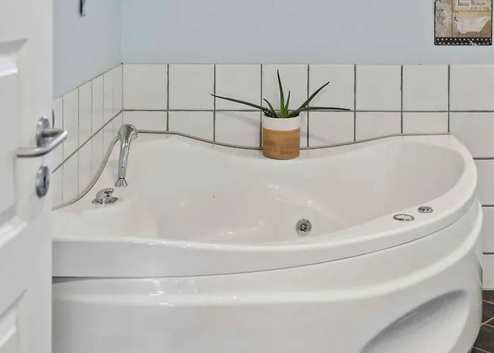 Excellent With Sauna And 10 Persons Højby